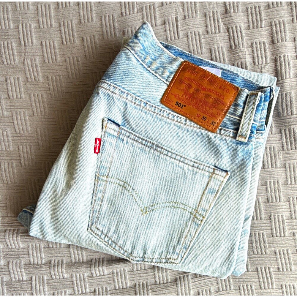 Levi's Premium 501 Original Fit Jeans Mens 30x32 Light Wash Blue Big E NWOT